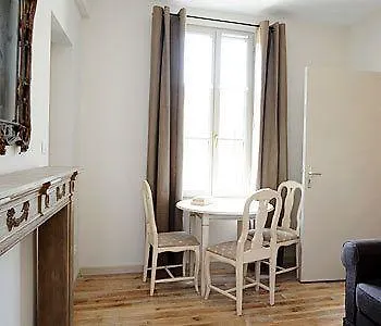 Autour Du Petit Paradis