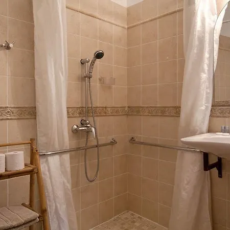 Pensjonat Autour Du Petit Paradis 3*