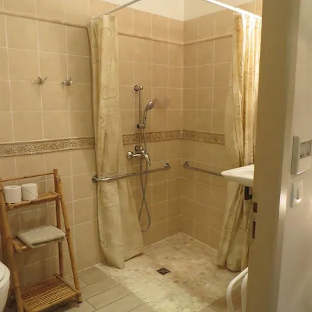 Autour Du Petit Paradis 3* Awinion