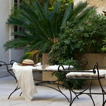 Pensjonat Autour Du Petit Paradis Awinion